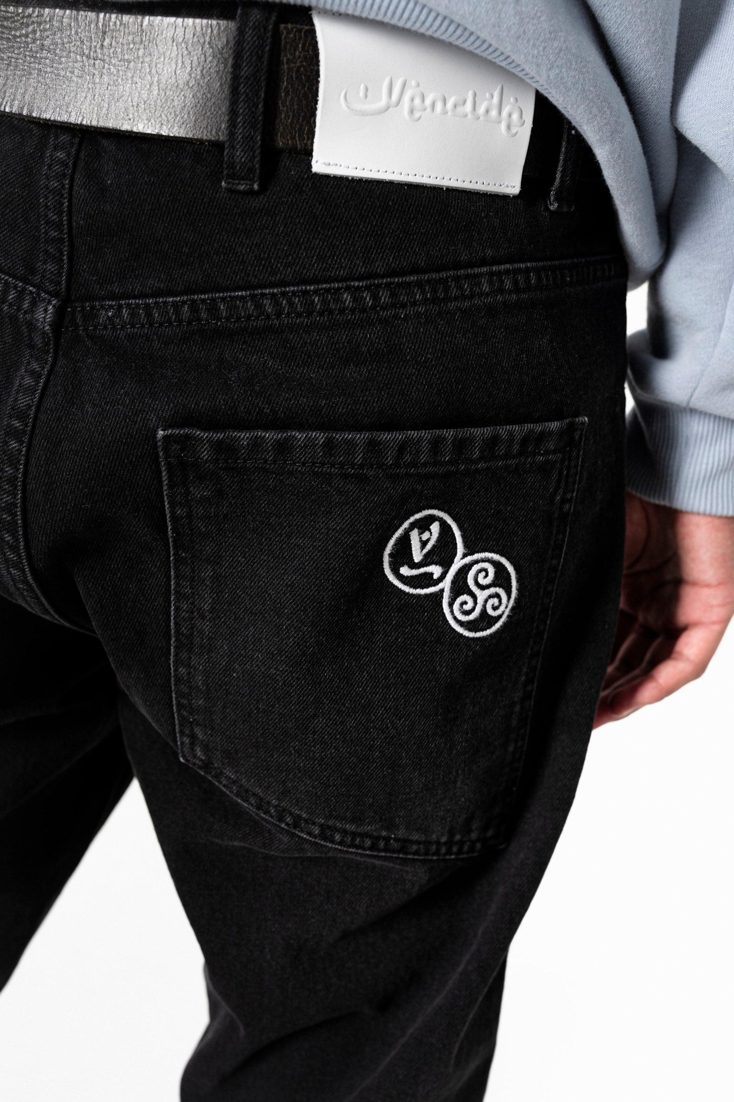 LOST VALLEY JEANS - Vencide Studios